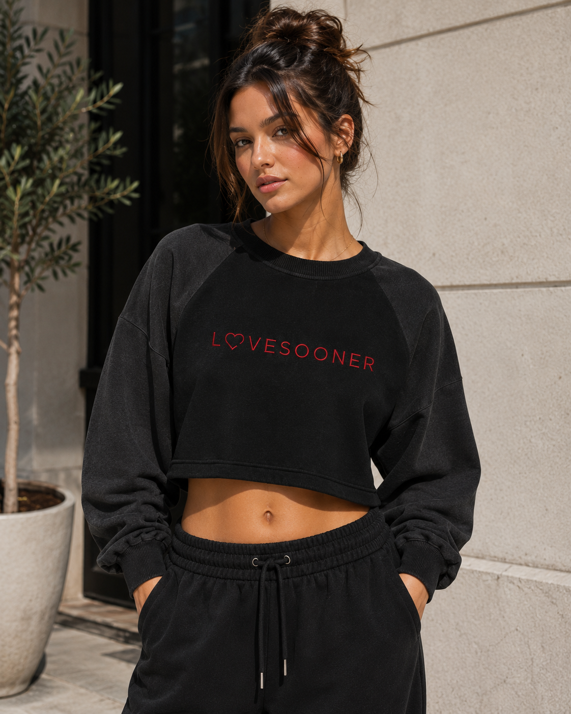 CROPPED CREWNECK lifestyle front