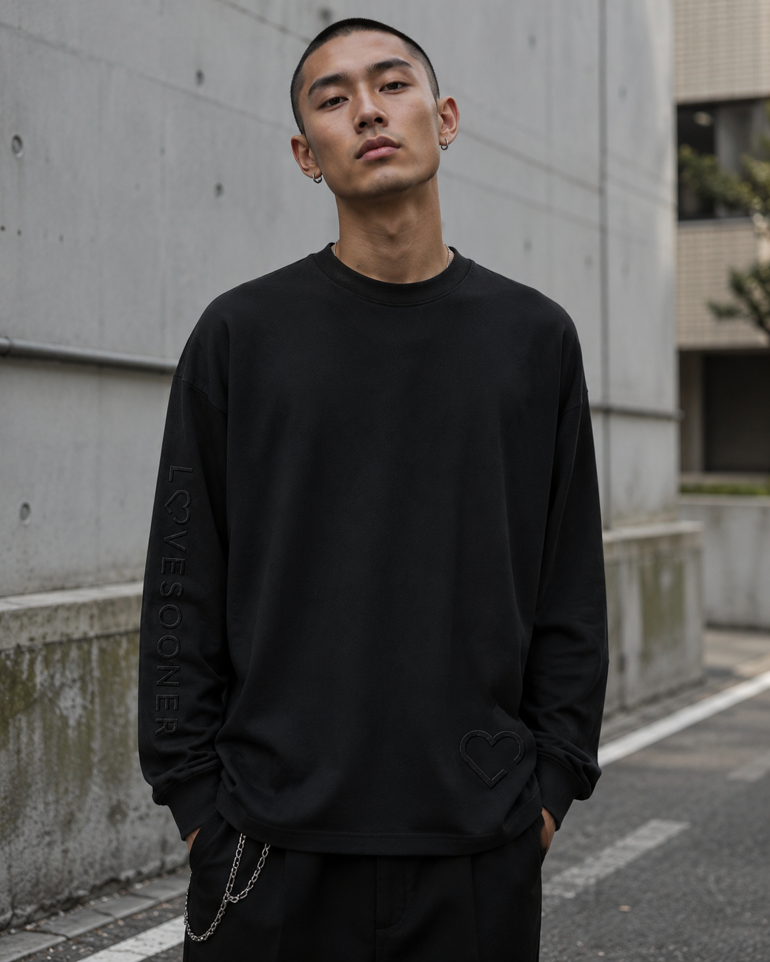 OVERSIZED LONG SLEEVE TEE men's editorial front