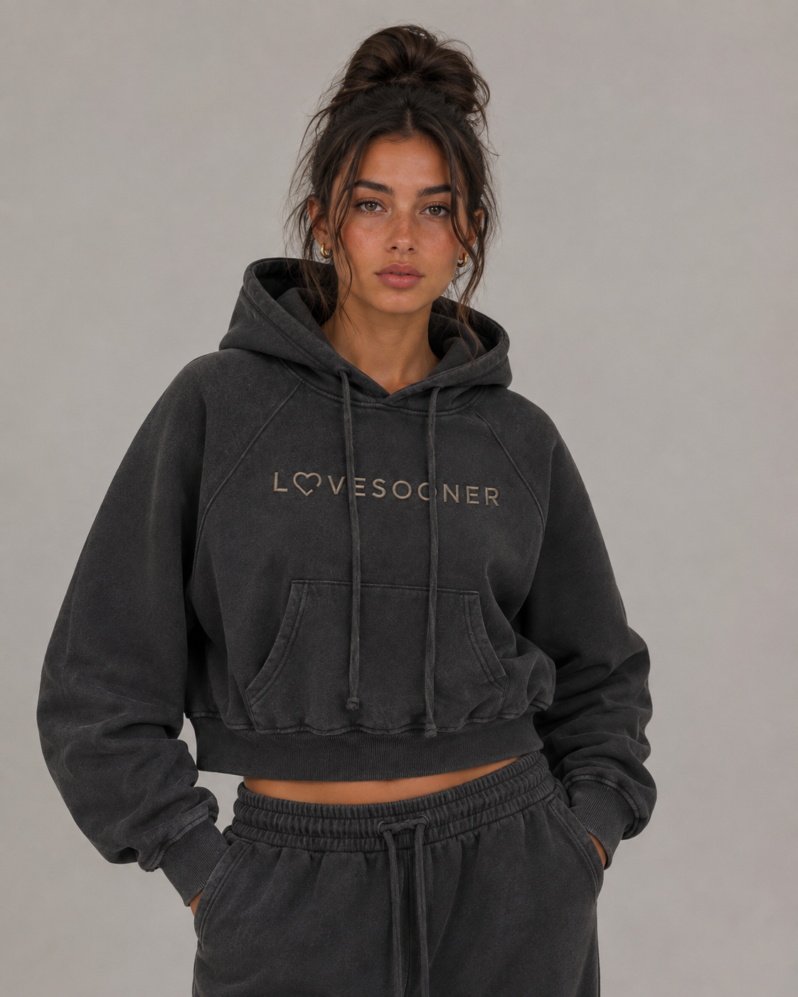 SNOW WASH CROP HOODIE women's editorial front