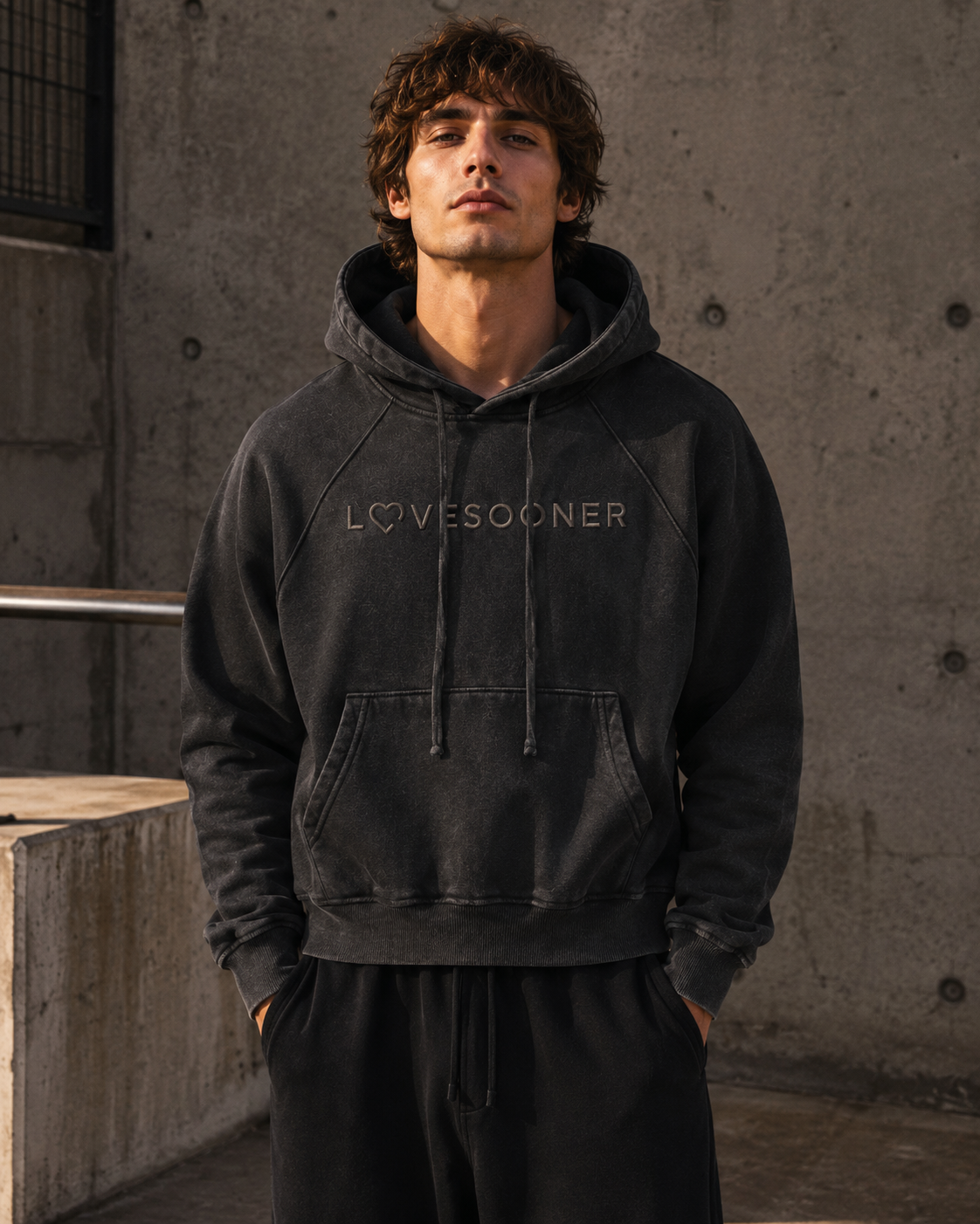 SNOW WASH CROP HOODIE men's editorial front