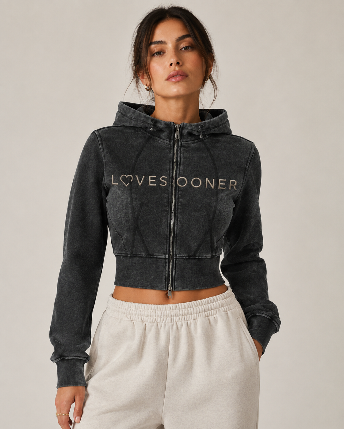 CROPPED ZIP HOODIE worn closed